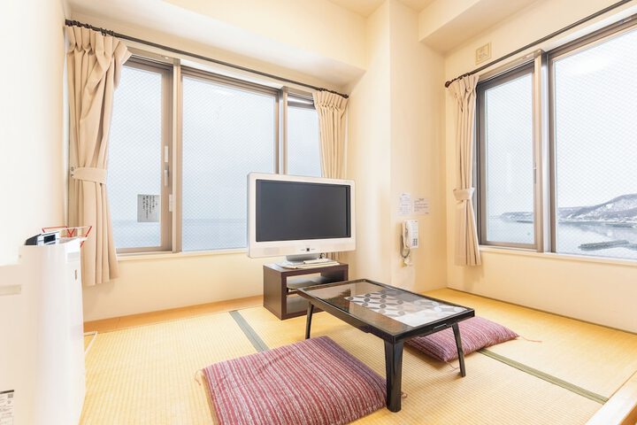 Room 15 of 62