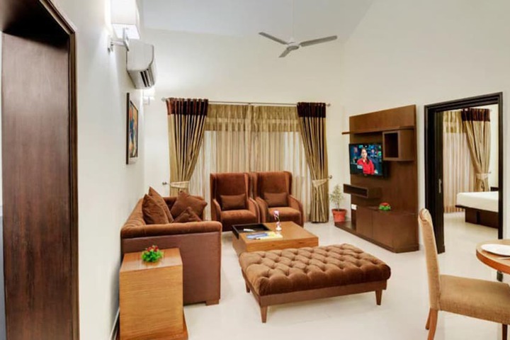 Room 4 of 20