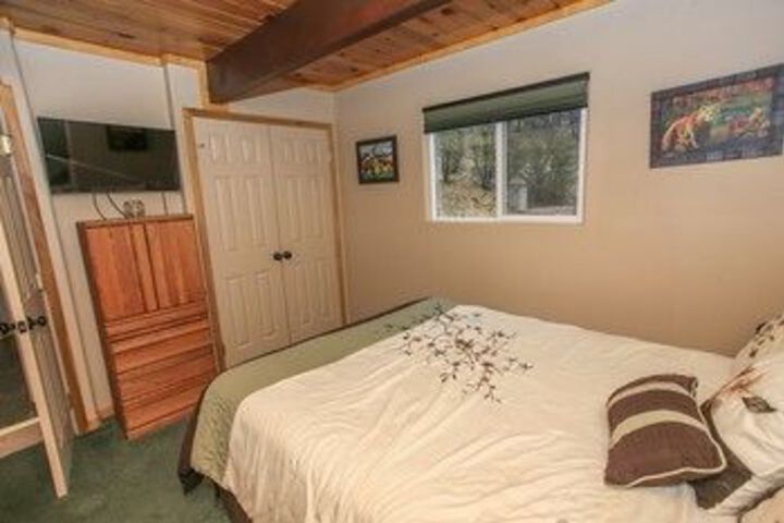 Room 14 of 32
