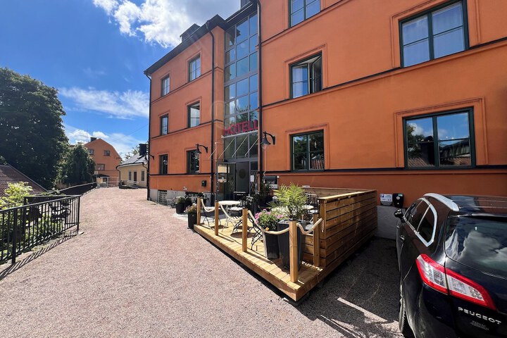 Hotel 57 of 71