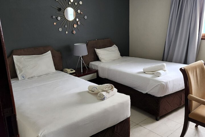 Room 11 of 35