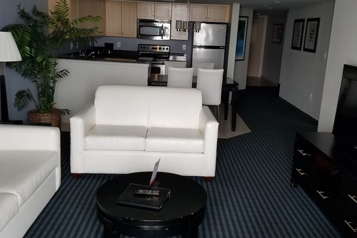 Room 96 of 190
