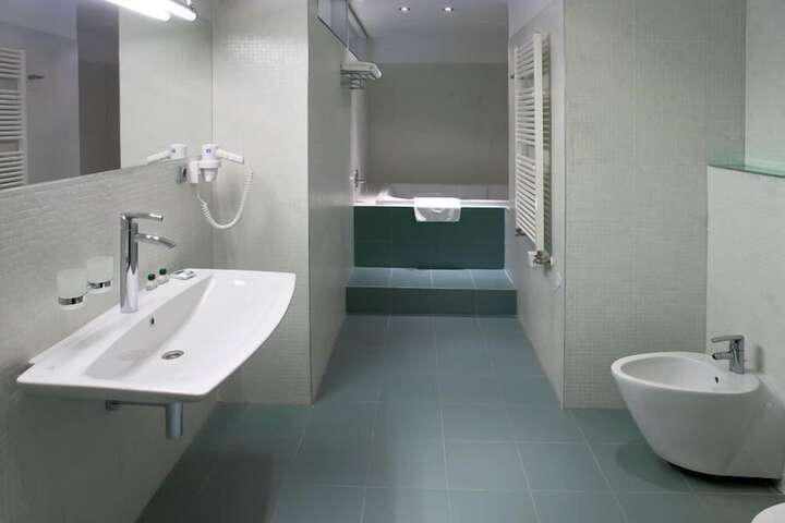 Clean Restrooms
