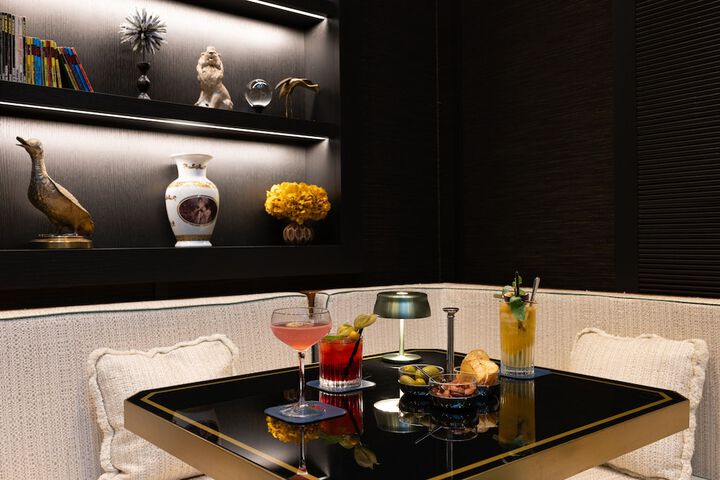 Lounge 119 of 131