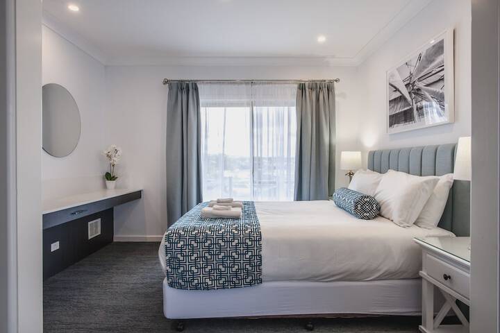 Room 12 of 64