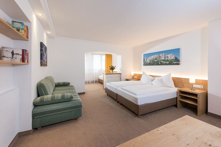 Room 12 of 41