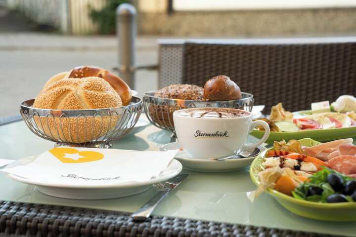 Breakfast/Coffee Service 107 of 126