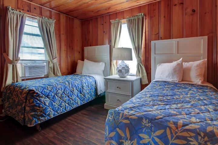 Standard 2 Queen Beds City View No Balcony (40 of 51)