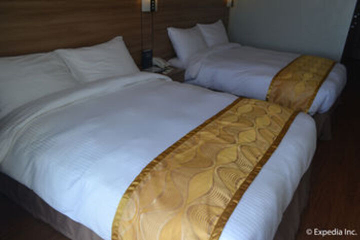 Room 43 of 85