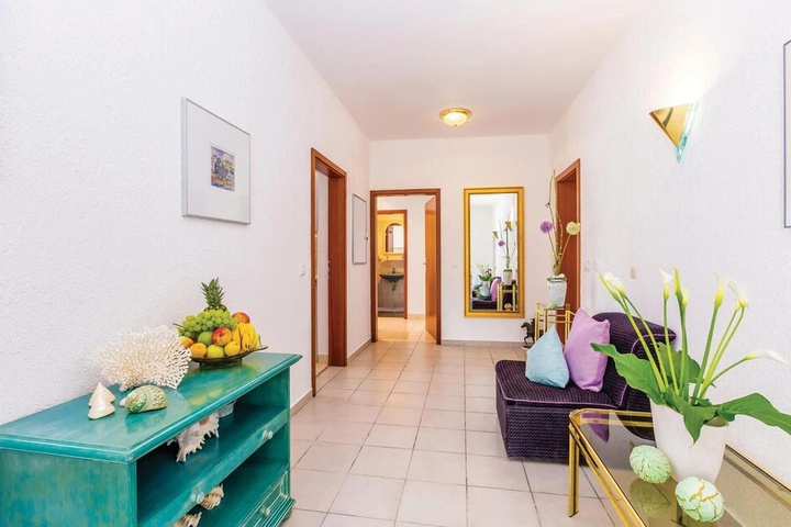 Stunning Home in Dramalj With Wifi and 2 Bedrooms