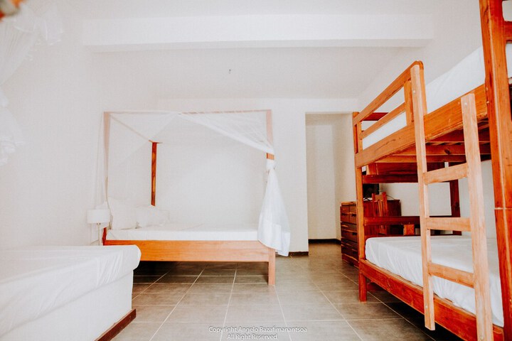 Room 5 of 64