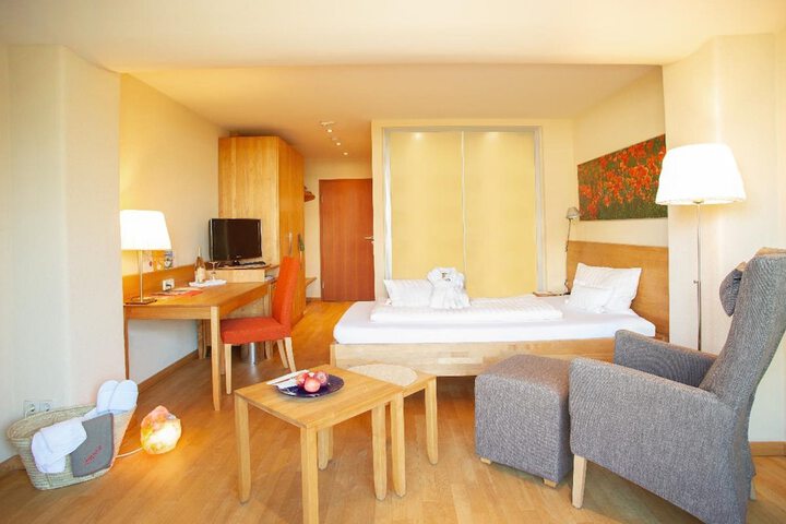 Room 6 of 71