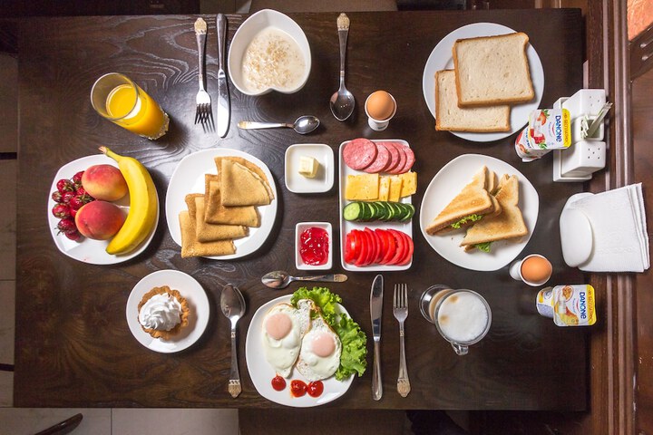 Dining 48 of 55