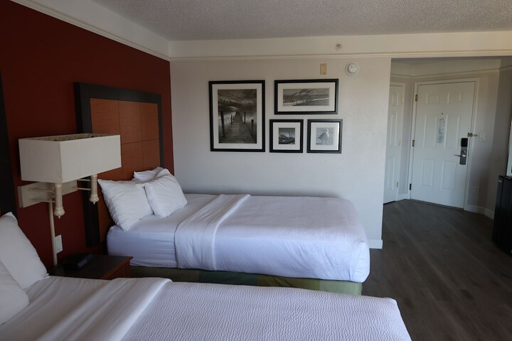 Room 15 of 154