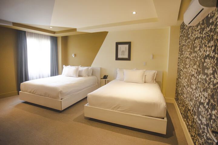 Room 8 of 42