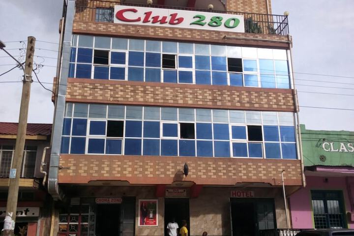 Club 280