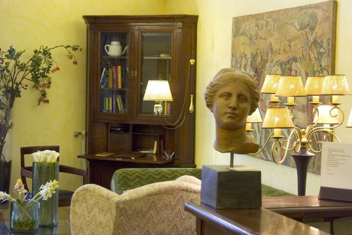 Hotel Interior 10 of 142
