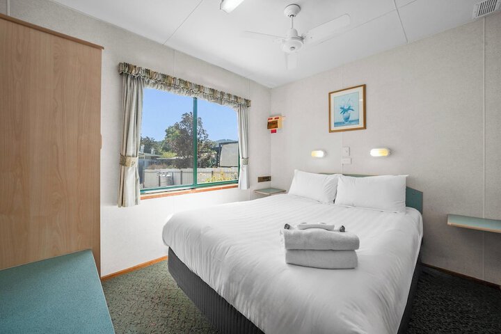 Room 14 of 77