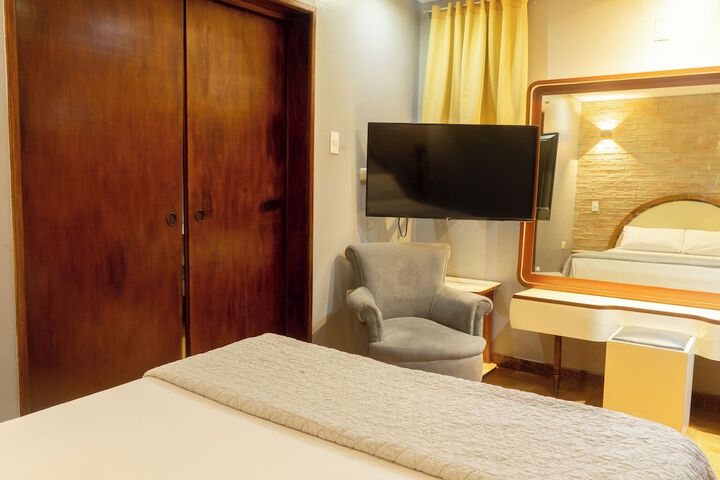 Room 25 of 54