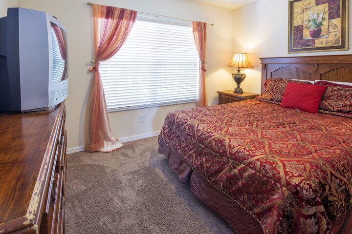 Room 6 of 38
