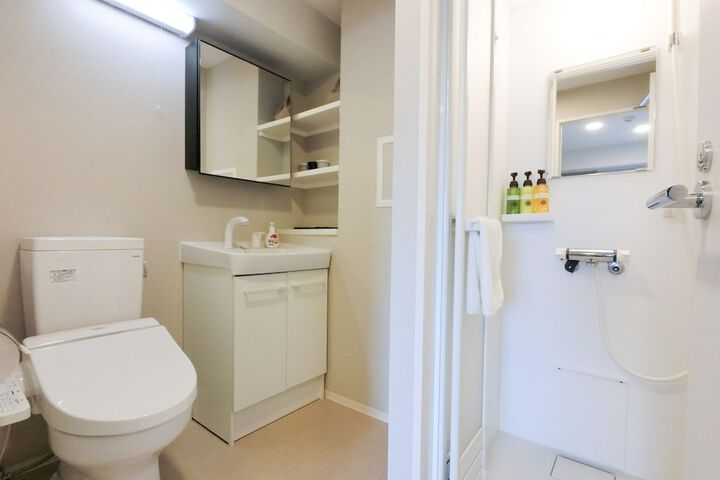 Room 16 of 20