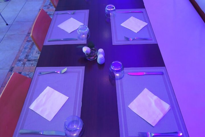 Dining 16 of 25