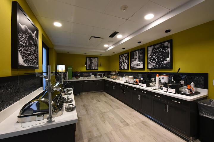 Breakfast area