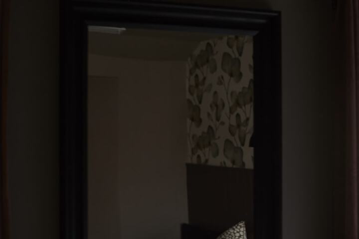 Room 4 of 65