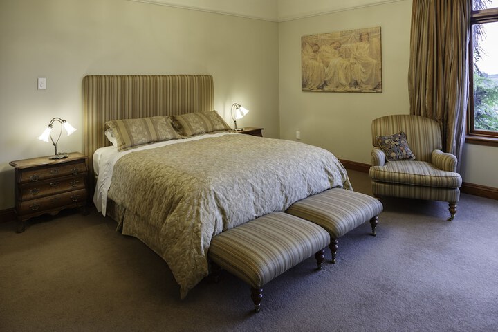 Room 15 of 68