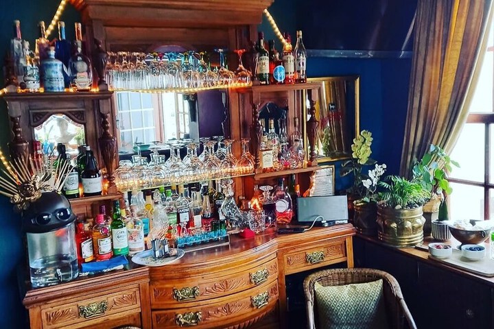 Lounge 90 of 159