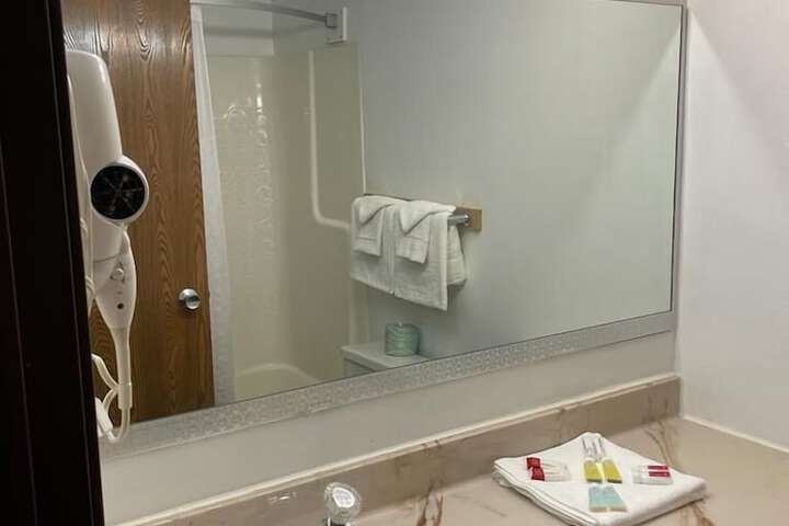 Room 13 of 29