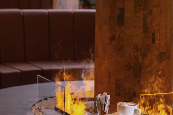 Lounge 133 of 156