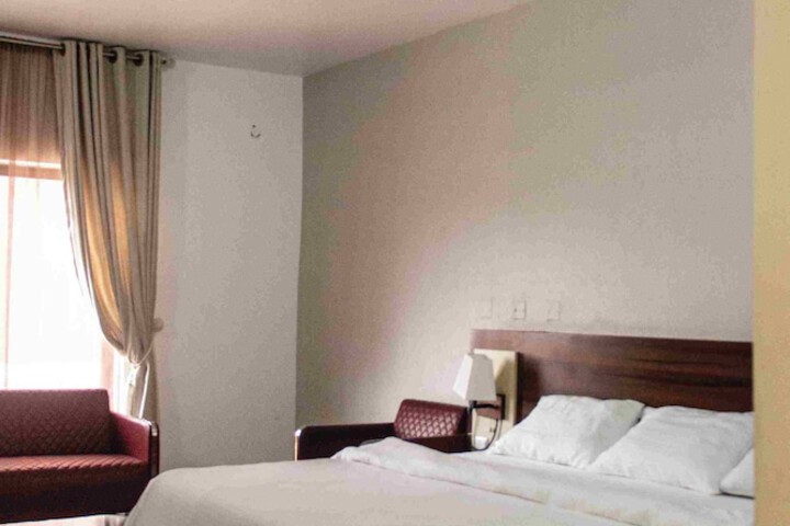Room 12 of 26