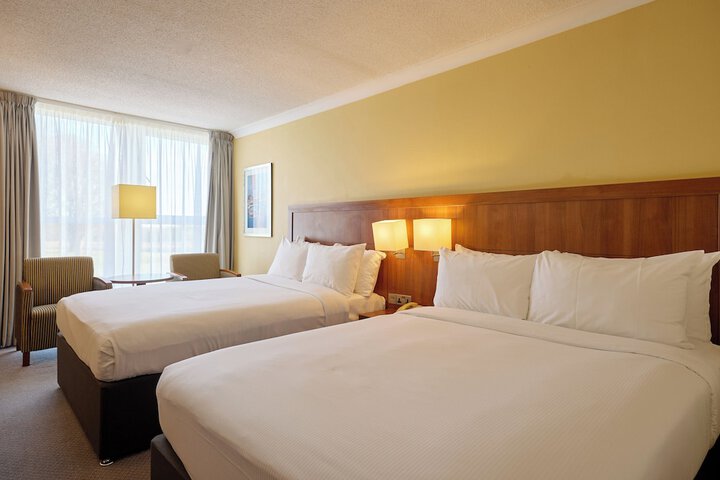 Room 105 of 292
