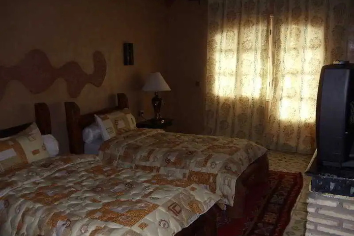 Room 3 of 7