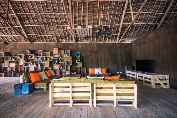 Room 49 of 86