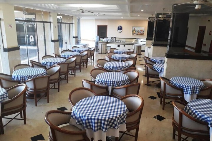 Dining Photos