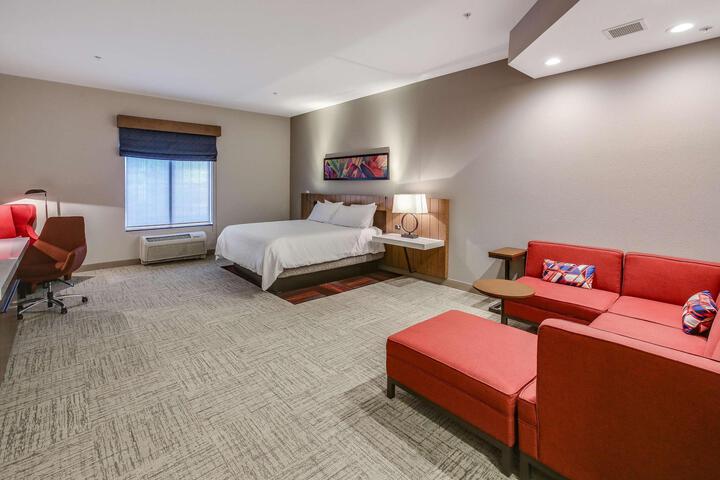 1 King Bed (8 of 19)