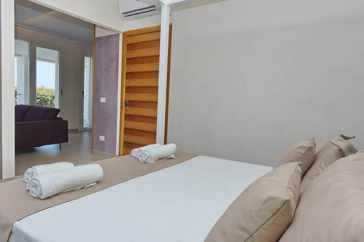 Room 8 of 69