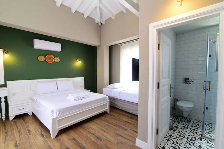 Room 21 of 57