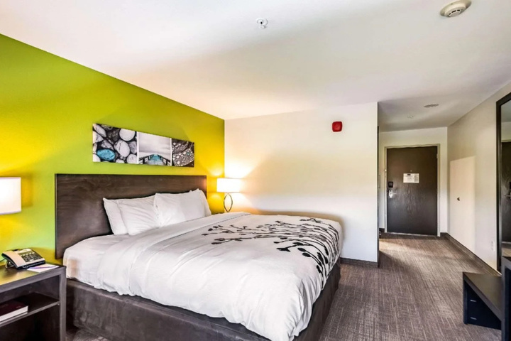 Room 5 of 24