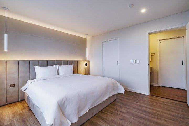 Room 50 of 144