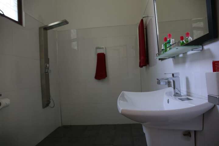 Room 25 of 25
