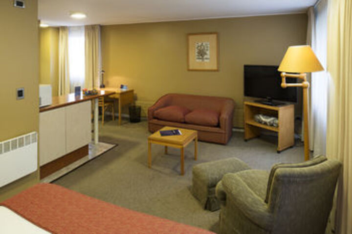 Room 25 of 43