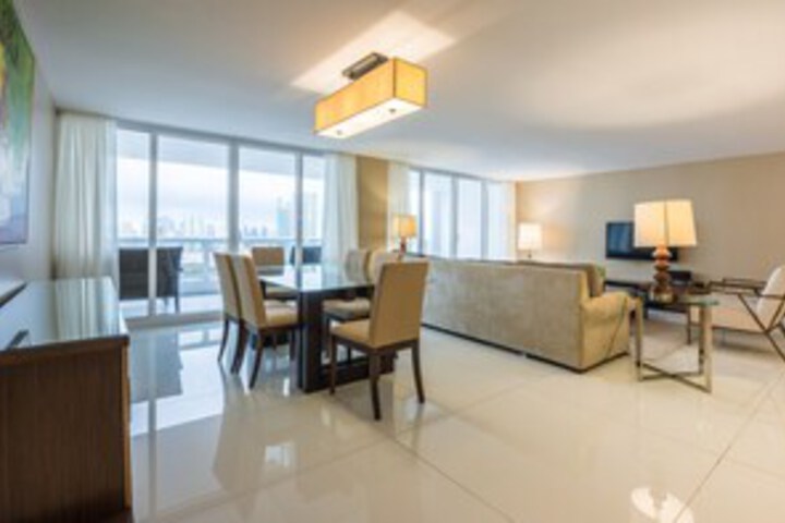 Room 34 of 92