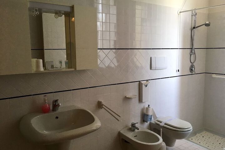 Bathroom Interior Photo