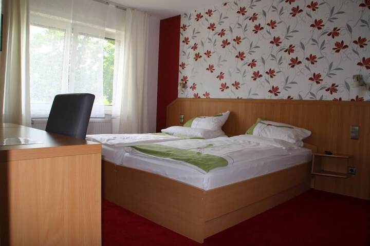Room 3 of 46