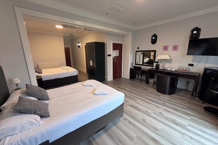 Room 49 of 86