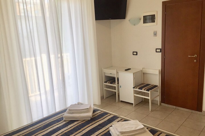 Room 4 of 59