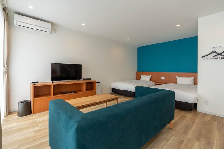 Room 9 of 24